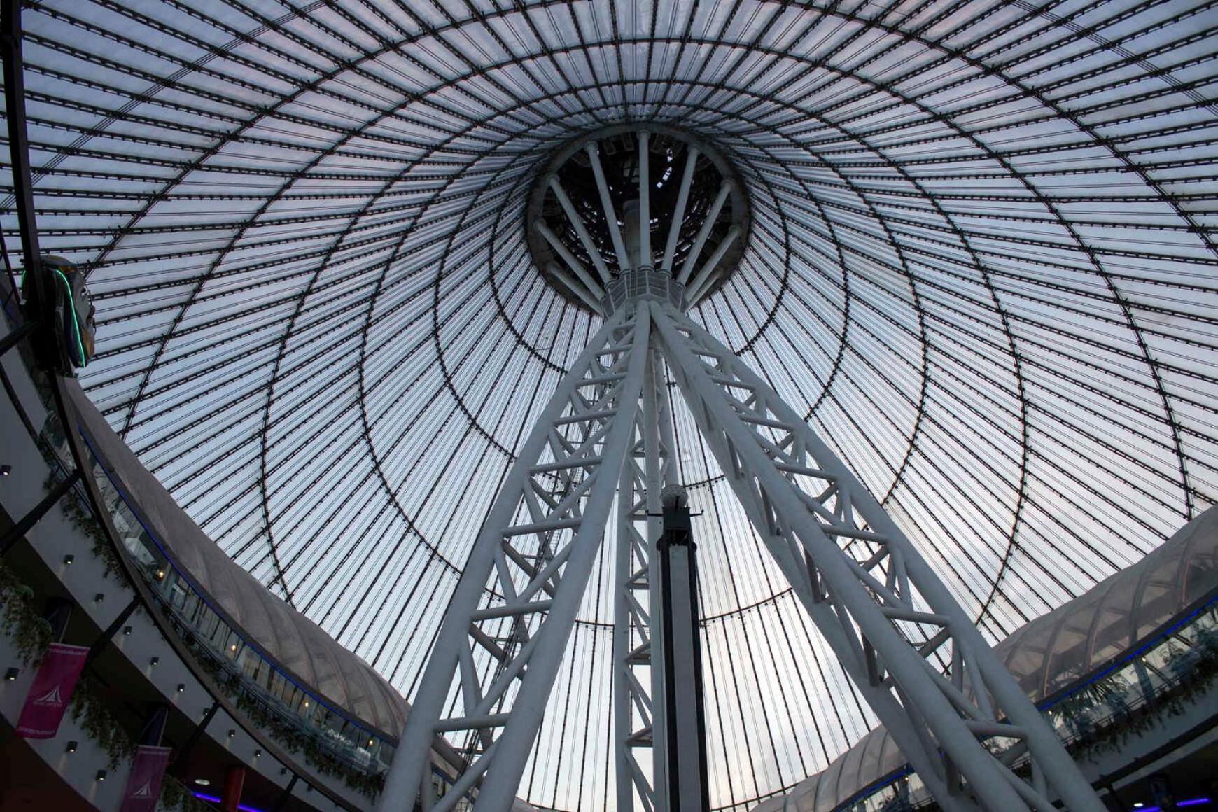 On Khan Shatyr Nur-Sultan (Astana)