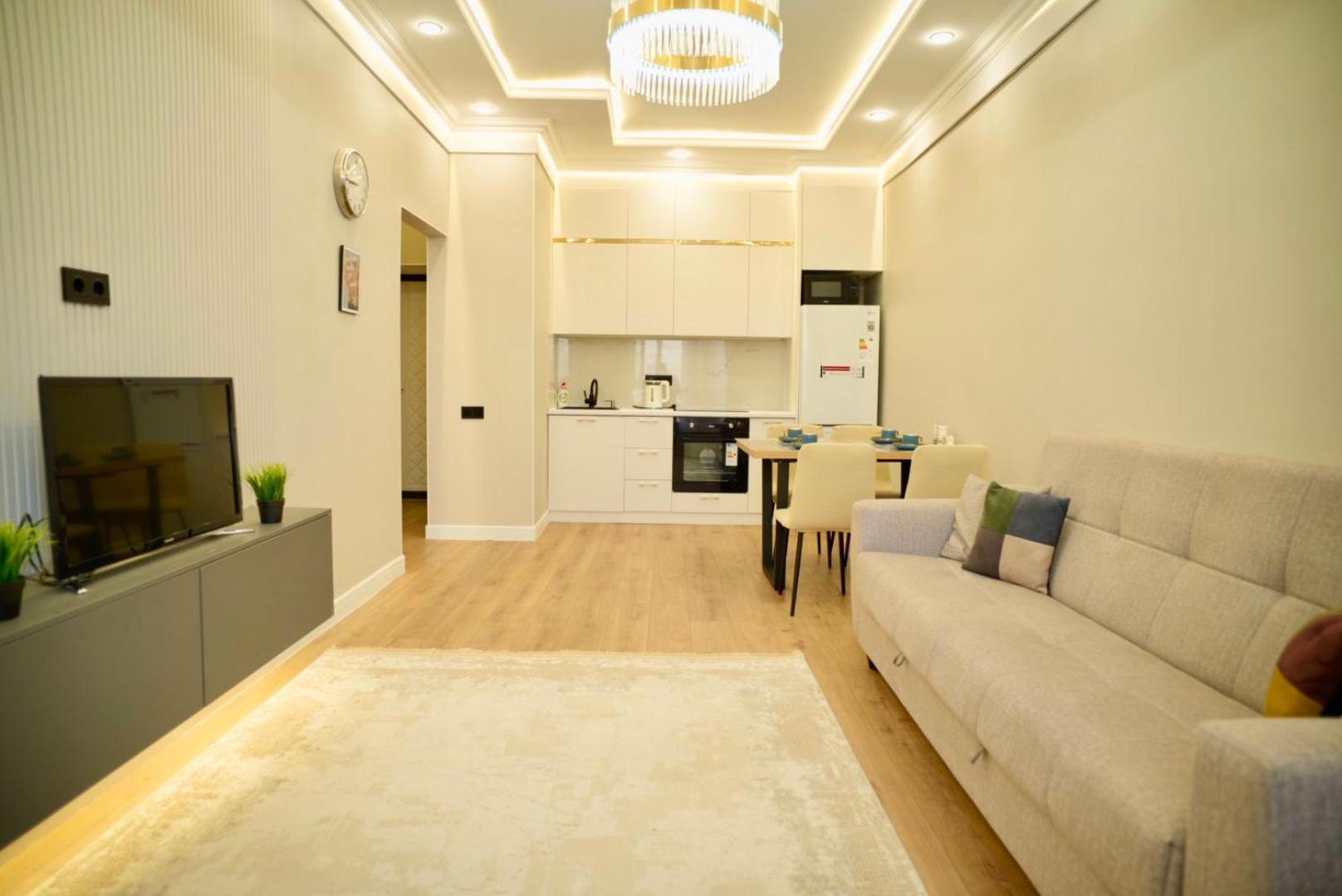 On Khan Shatyr Nur-Sultan (Astana)